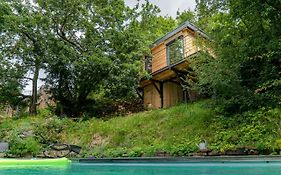 Le Moonloft insolite Tiny-House dans les arbres&1 séance de sauna pour 2 avec vue panoramique